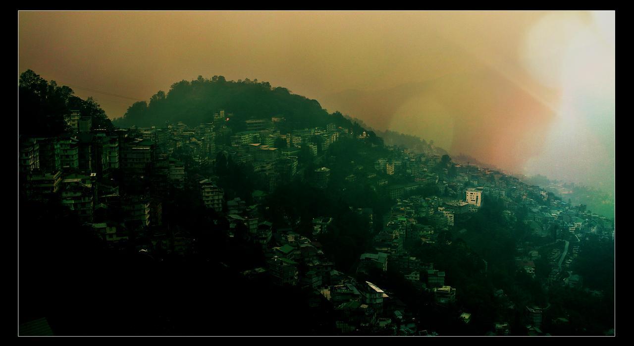 Jain Group Sikkim Continental Otel Gangtok Dış mekan fotoğraf